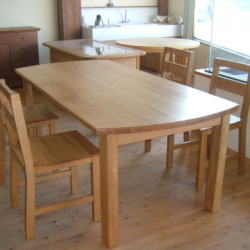 �O�d���鎭�s�̵��ް�Ƌ�E���ް���݂�calmfurniture�ߓ��Ƌ�z���C�ނ̃I�[�_�[�_�C�j���O�e�[�u��